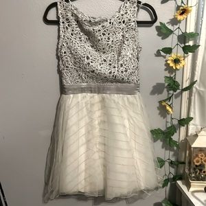 trixxi formal dress , silver and white, size 3 juniors